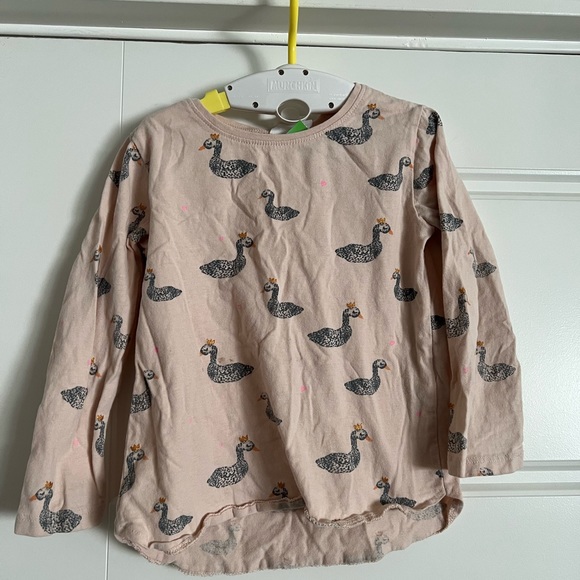 $9 ADD ON Long Sleeve Swan Tshirt Zara 18-24 Tee H&M Quincy Mae Rylee and Cru - Picture 4 of 5